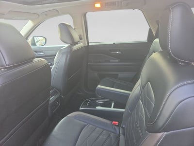 2023 Nissan Pathfinder Platinum