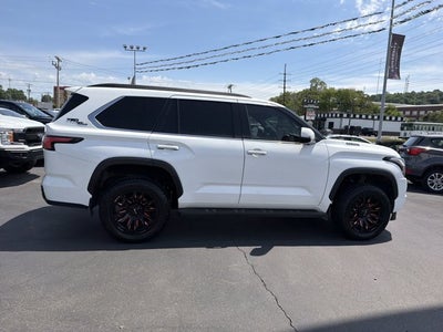 2023 Toyota Sequoia SR5
