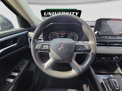 2022 Mitsubishi Outlander ES