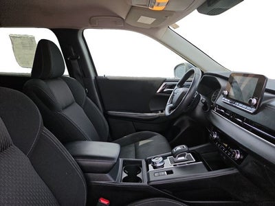 2022 Mitsubishi Outlander ES