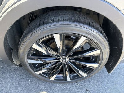 2024 Toyota Crown Platinum