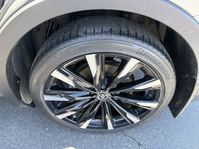 2024 Toyota Crown Platinum