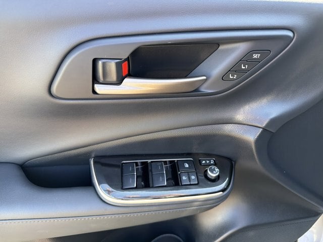 2024 Toyota Crown Platinum