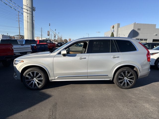 2023 Volvo XC90 B5 Plus